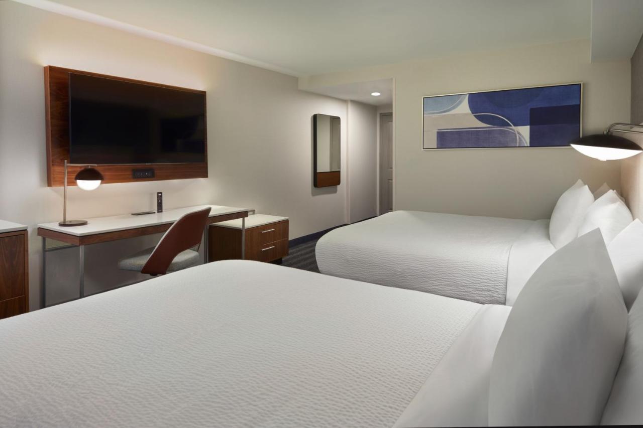 Courtyard By Marriott Kitchener Hotell Eksteriør bilde