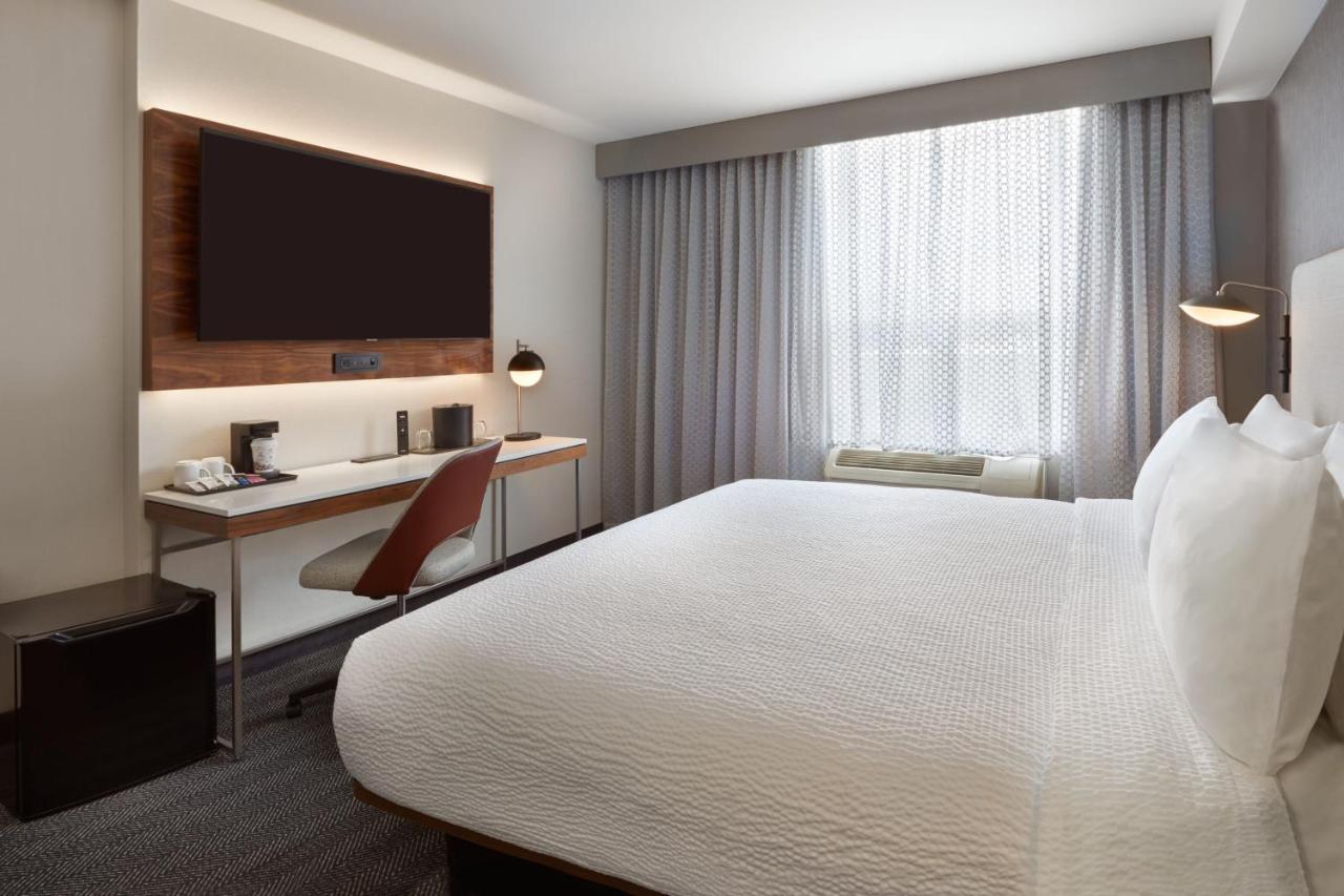Courtyard By Marriott Kitchener Hotell Eksteriør bilde