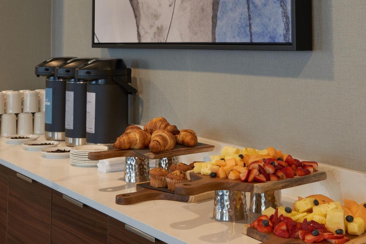 Courtyard By Marriott Kitchener Hotell Eksteriør bilde