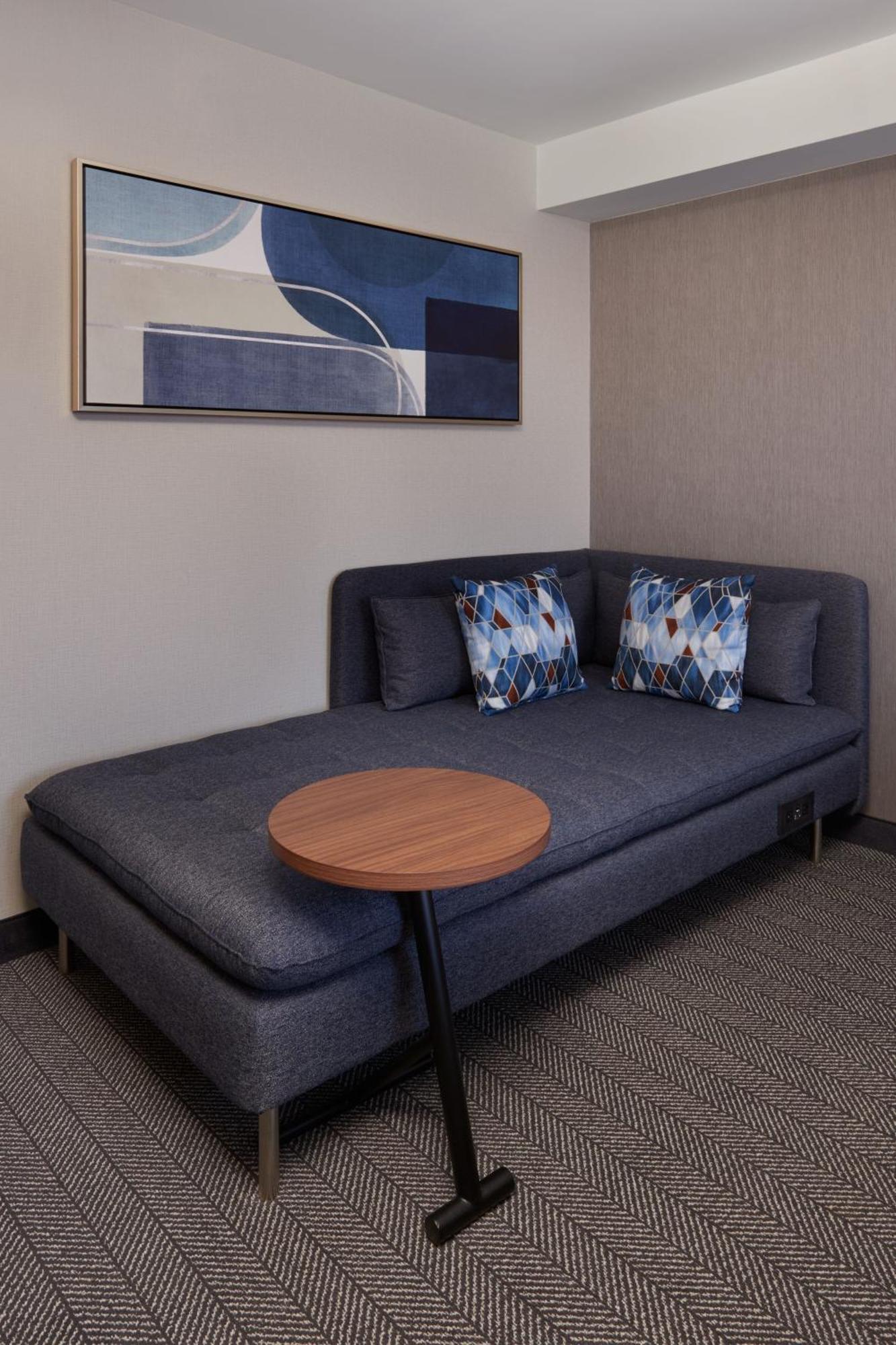 Courtyard By Marriott Kitchener Hotell Eksteriør bilde